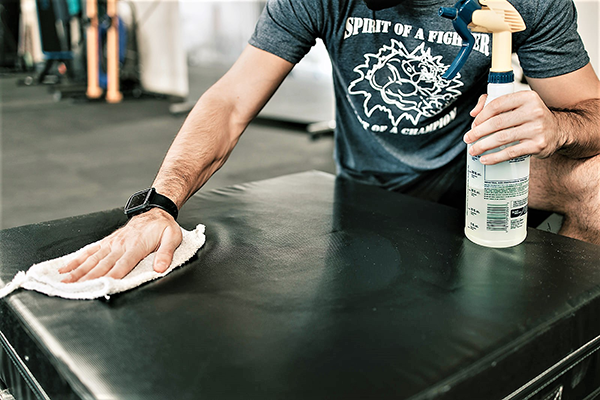 Coach cleaning equipment